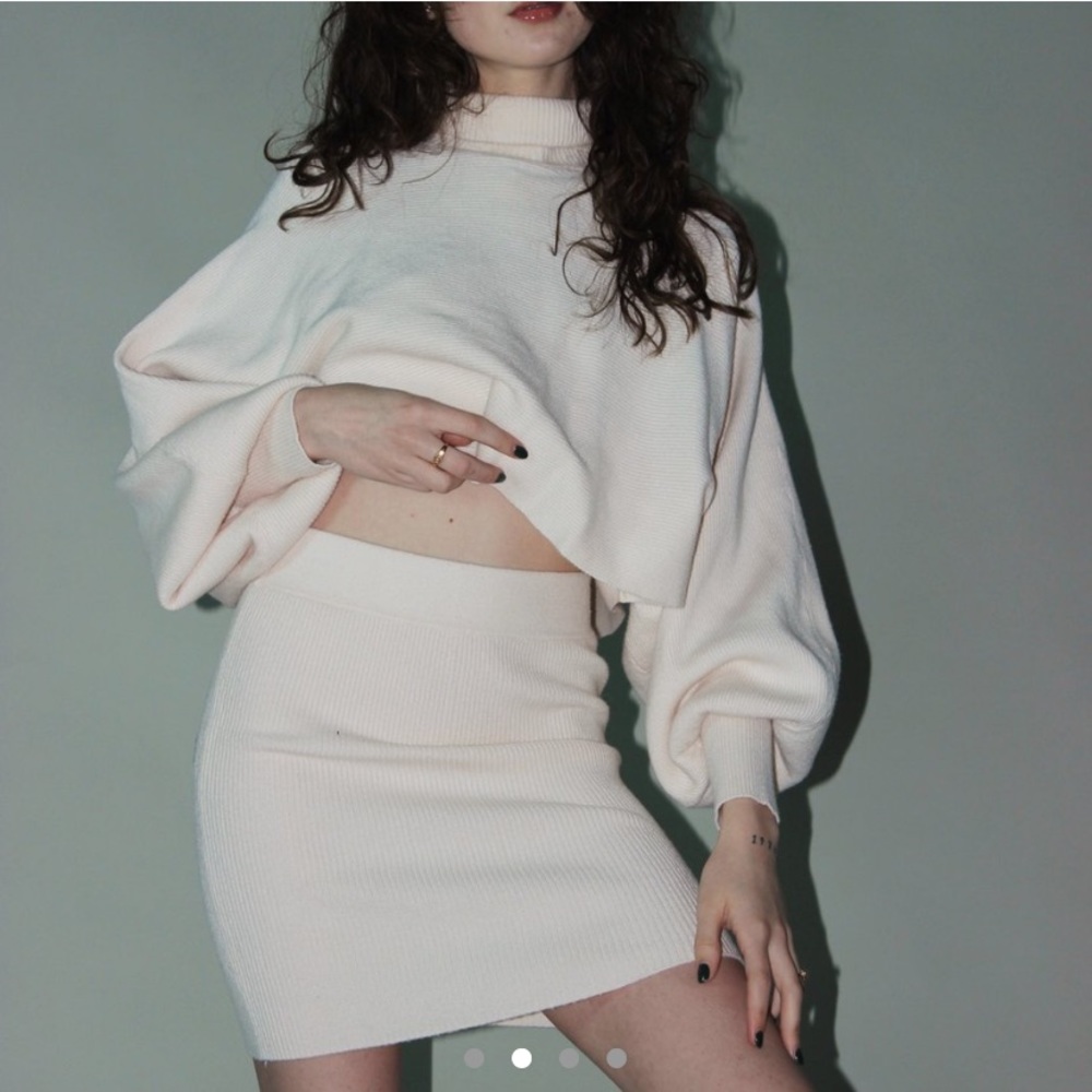 ☁️☁️  2pc Nude Pink Sweater and Matching Skirt Set ☁️☁️